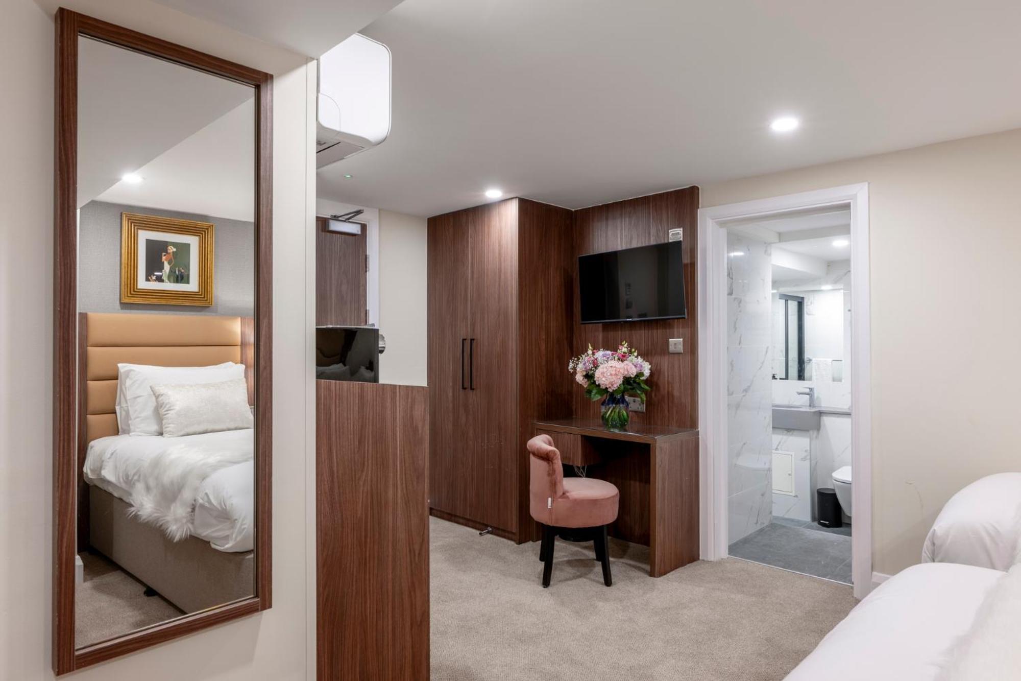 Grand Concerto Hotel London Exterior photo