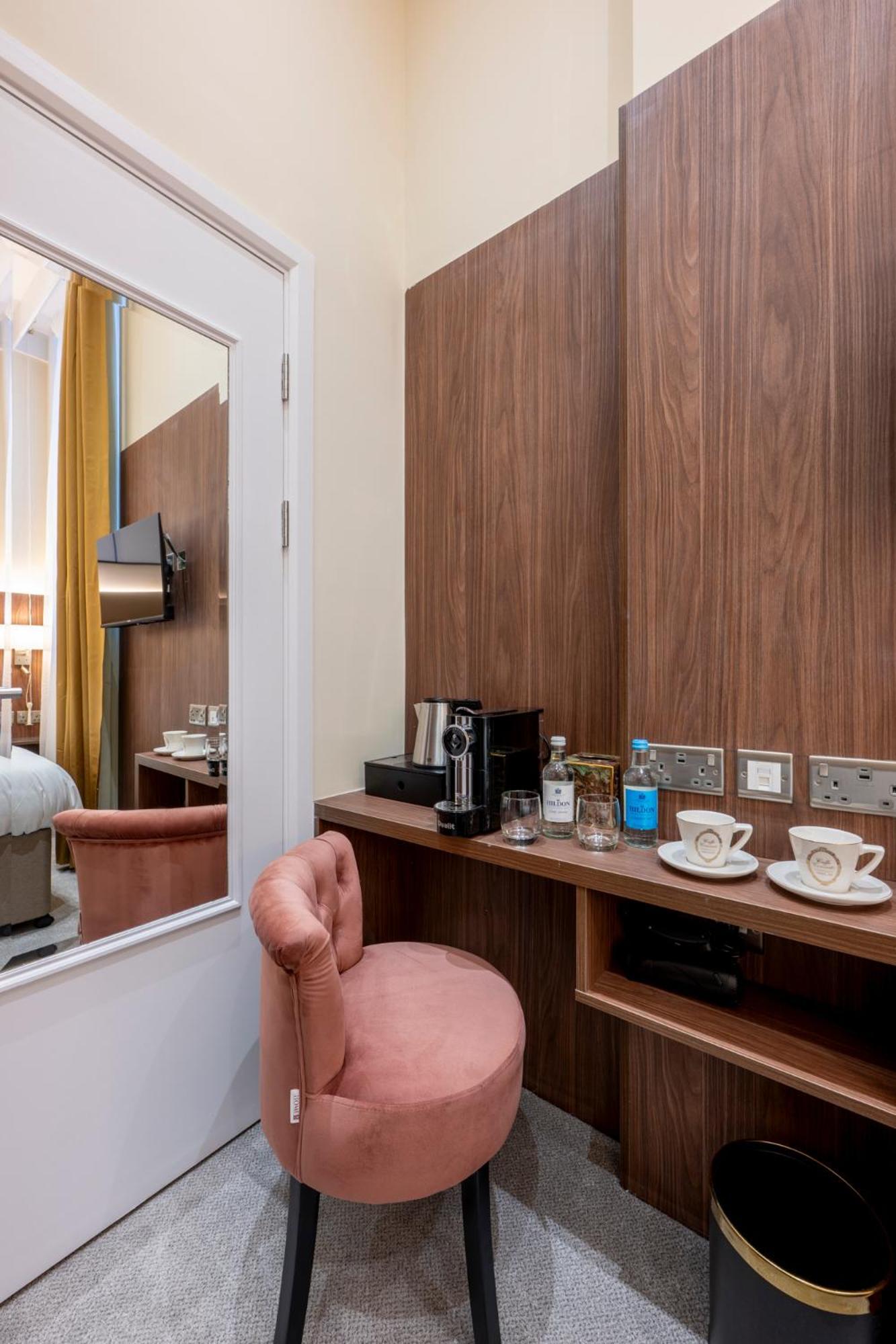 Grand Concerto Hotel London Exterior photo